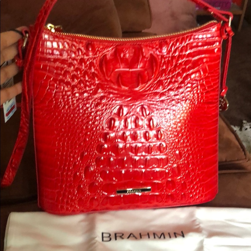 NWT Brahmin Katie Crossbody in Candy Apple 🍎